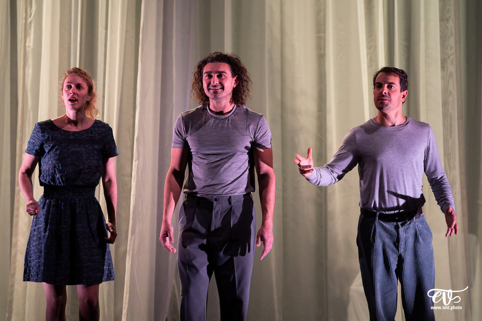 REVENIR (CIE LE TALON ROUGE)